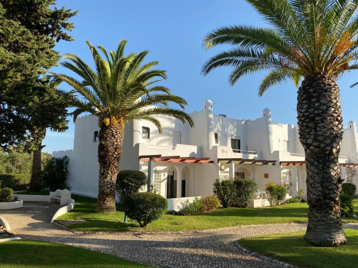 Superb Beach Townhouse At Vila Gaivota Resort Ferragudo Buitenkant foto